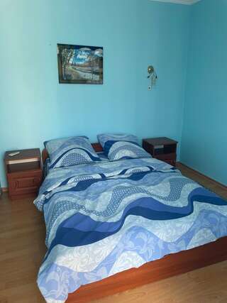 Гостиница Елизавета Феодосия Стандартный семейный номер-5