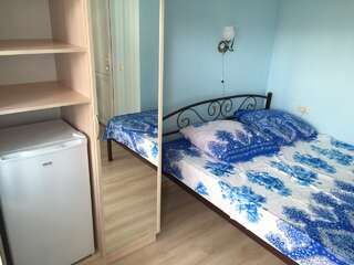 Гостиница Елизавета Феодосия Стандартный двухместный номер с 1 кроватью или 2 отдельными кроватями-1